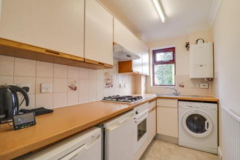 Studio for sale, Obelisk Road, Woolston
