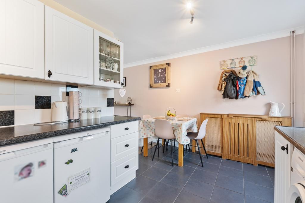 19 Whitsundale Cl Web18