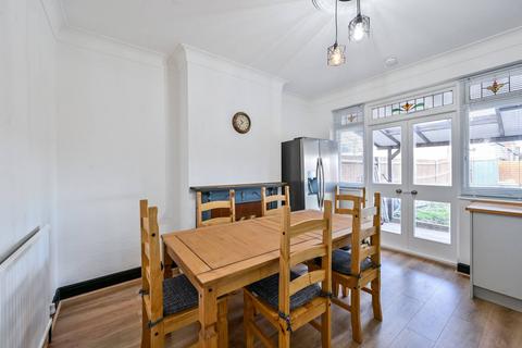 3 bedroom end of terrace house to rent, Avery Hill Road, Eltham, London, SE9