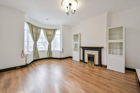 3 bedroom end of terrace house to rent, Avery Hill Road, Eltham, London, SE9
