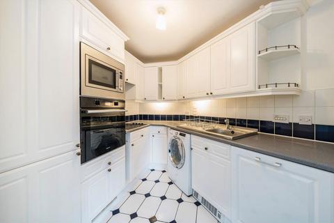 2 bedroom flat to rent, Macmillan Way, London SW17