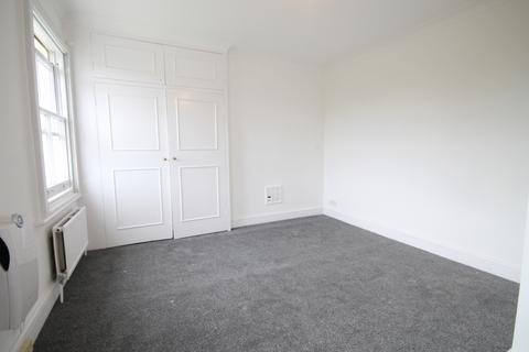 2 bedroom flat to rent, The Grove, Isleworth, TW7