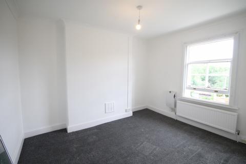 2 bedroom flat to rent, The Grove, Isleworth, TW7