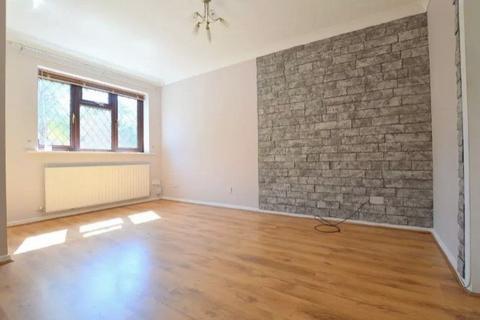 3 bedroom terraced house for sale, Marsom Grove, Luton LU3