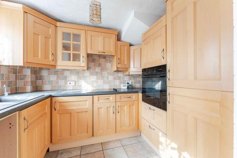 2 bedroom terraced house to rent, Blenheim Way, Watton, IP25