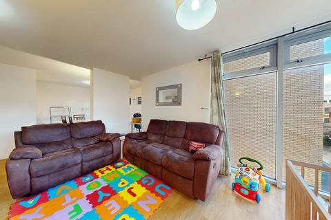 2 bedroom flat to rent, Headstone Road, Harrow HA1