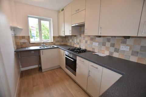 2 bedroom end of terrace house to rent, Wythemede, Binfield, RG42