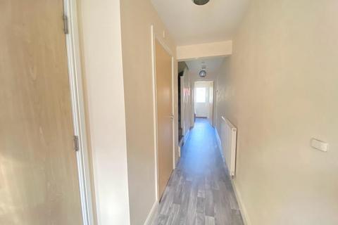 3 bedroom townhouse to rent, Auriga Court, Chester Green DE1