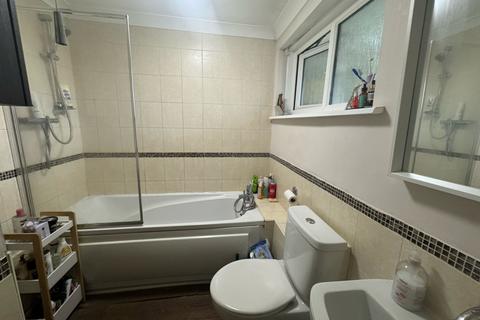 1 bedroom flat to rent, London, CR5