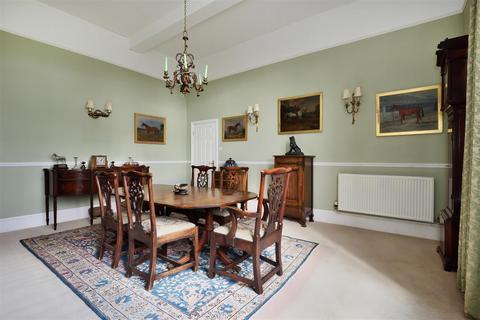 4 Chestnut Lane, Burghill, Hereford, HR4 7QN