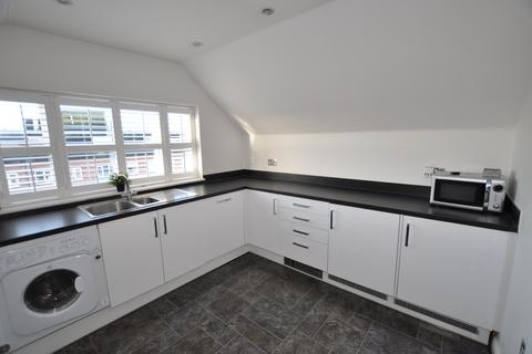 2 bedroom penthouse to rent, Alexander Road, London Colney AL2