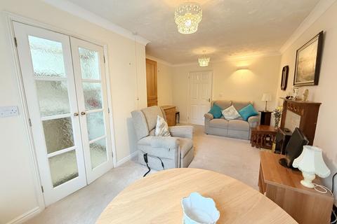 1 bedroom ground floor flat for sale, Millers Court, Haslucks Green Road, Shirley