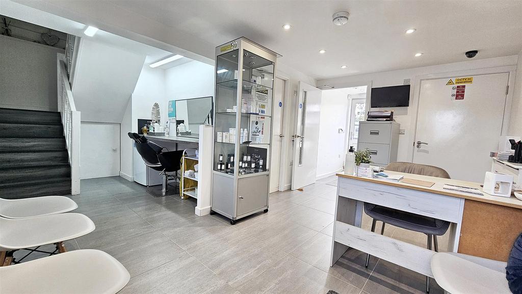 Commercial premises (Reception area)