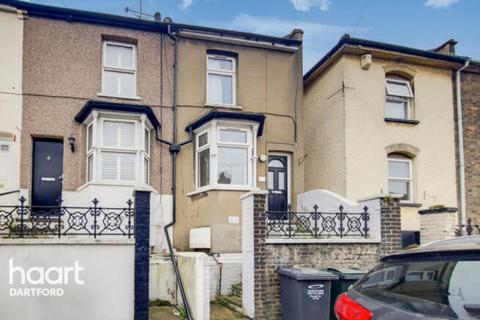 1 bedroom in a house share to rent, Charles Street, GREENHITHE