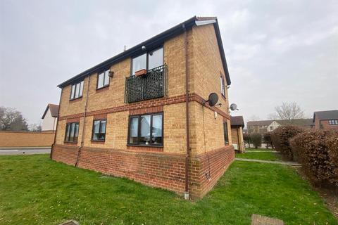 2 bedroom flat for sale, Farthingale Lane, Waltham Abbey