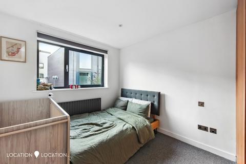 3b Chelmer Road, London, E9 6AY