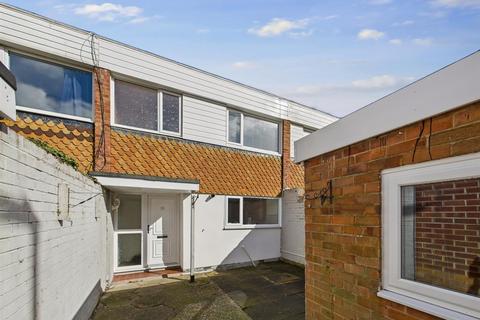 3 bedroom terraced house for sale, Nevis Close, Whitley Bay