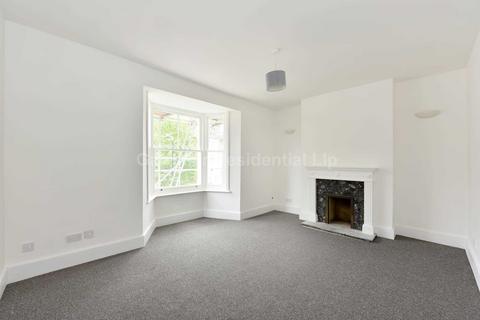 3 bedroom flat for sale, Denmark Road, Ealing