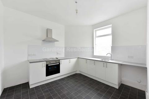 3 bedroom flat for sale, Denmark Road, Ealing