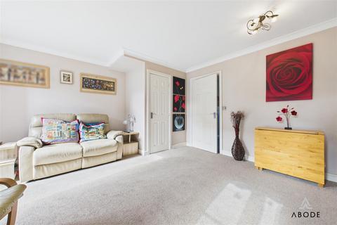 14 Laurel Grove, Uttoxeter, ST14 7EL