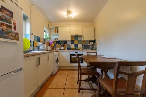 2 bedroom end of terrace house to rent, Hawthorn Way, Cambridge