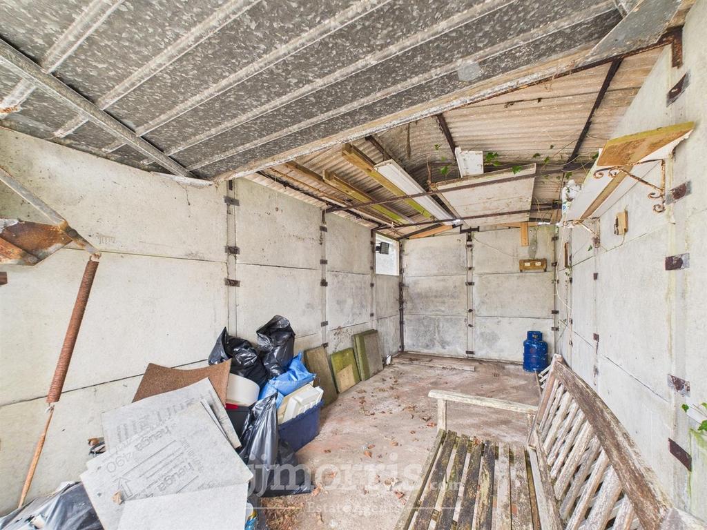 Single Garage
