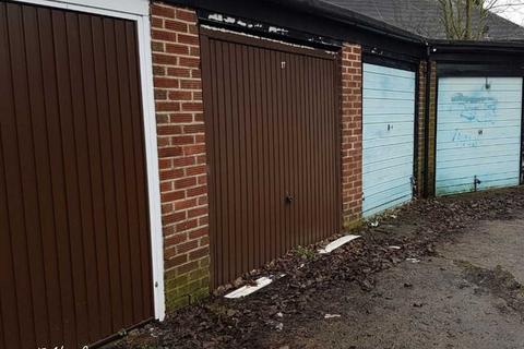 Garage to rent, Sudbury Croft, Wembley HA0