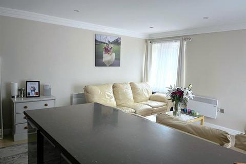 2 bedroom flat to rent, Sandhill Lane, Leeds