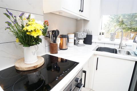 40 Botany Avenue, Bradford, BD2 1EU