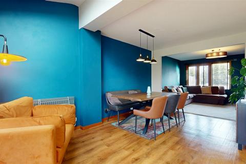 23 Calewen, Two Mile Ash, Milton Keynes, MK8 8LP