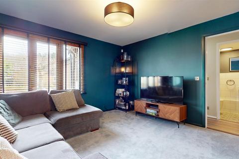 23 Calewen, Two Mile Ash, Milton Keynes, MK8 8LP