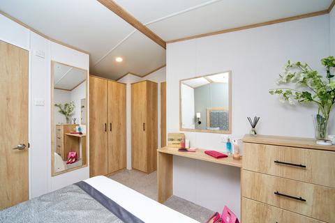2 bedroom detached house for sale, Glen Road, Shipley BD17