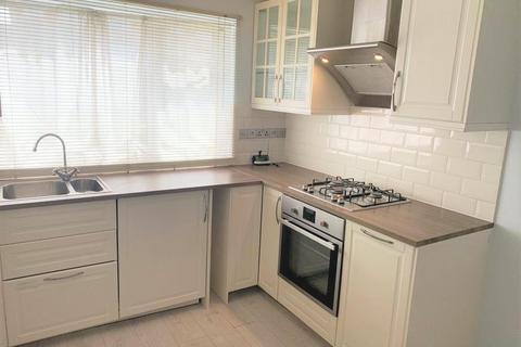 2 bedroom flat to rent, Shurland Avenue, Barnet, EN4