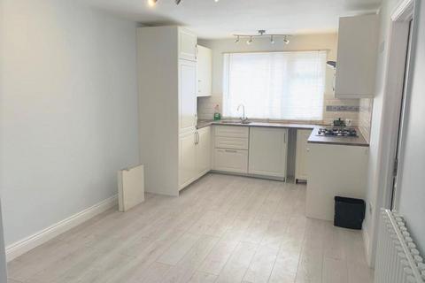 2 bedroom flat to rent, Shurland Avenue, Barnet, EN4