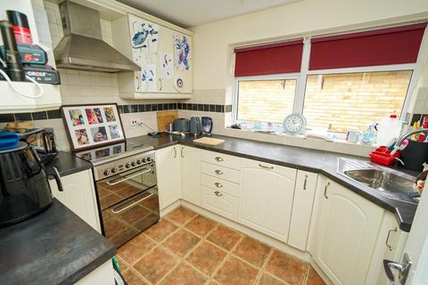 2 bedroom detached bungalow for sale, Grasmere Way, Leighton Buzzard