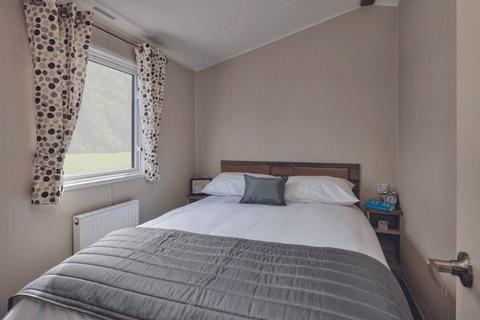 2 bedroom detached house for sale, Glen Road, Shipley BD17