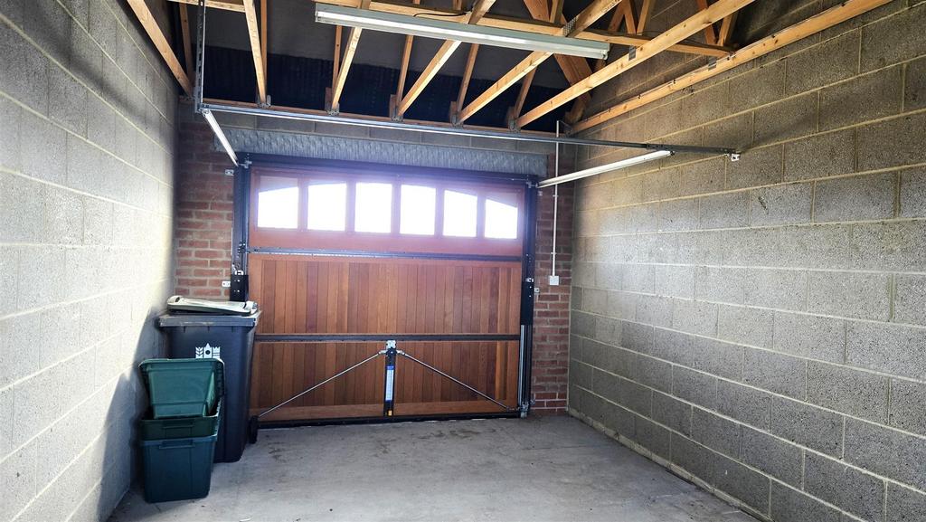 Garage.jpg