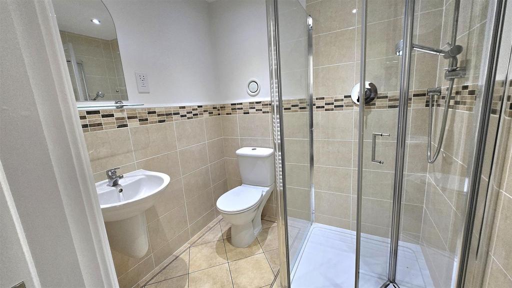 Dormer shower room.jpg