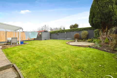 2 bedroom bungalow for sale, Hancombe Road, Little Sandhurst, Berkshire