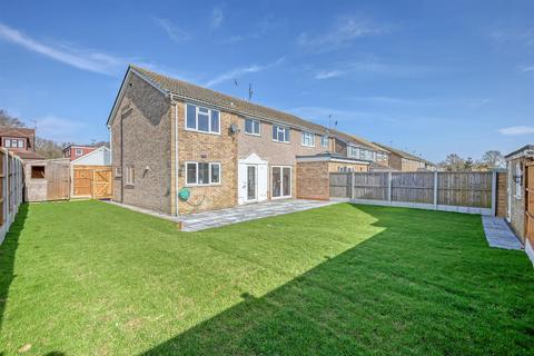 4 bedroom semi-detached bungalow for sale, Hatch Road, Pilgrims Hatch, Brentwood