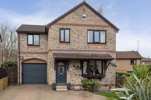 4 bedroom detached house for sale, The Covert, Batley