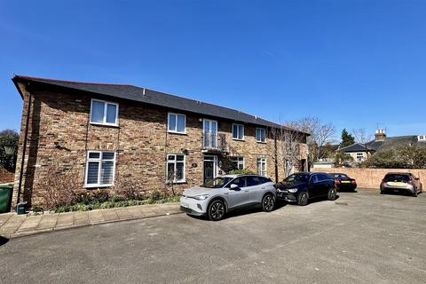 2 bedroom apartment for sale, Vine Cottage, Norwood Green UB2