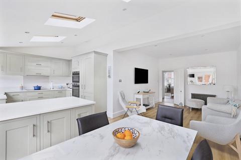 53 Cloverly Road, Ongar, CM5 9BX