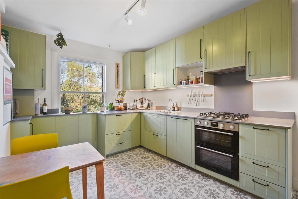 31 Brookfield Mansions - Kitchen 2.JPG