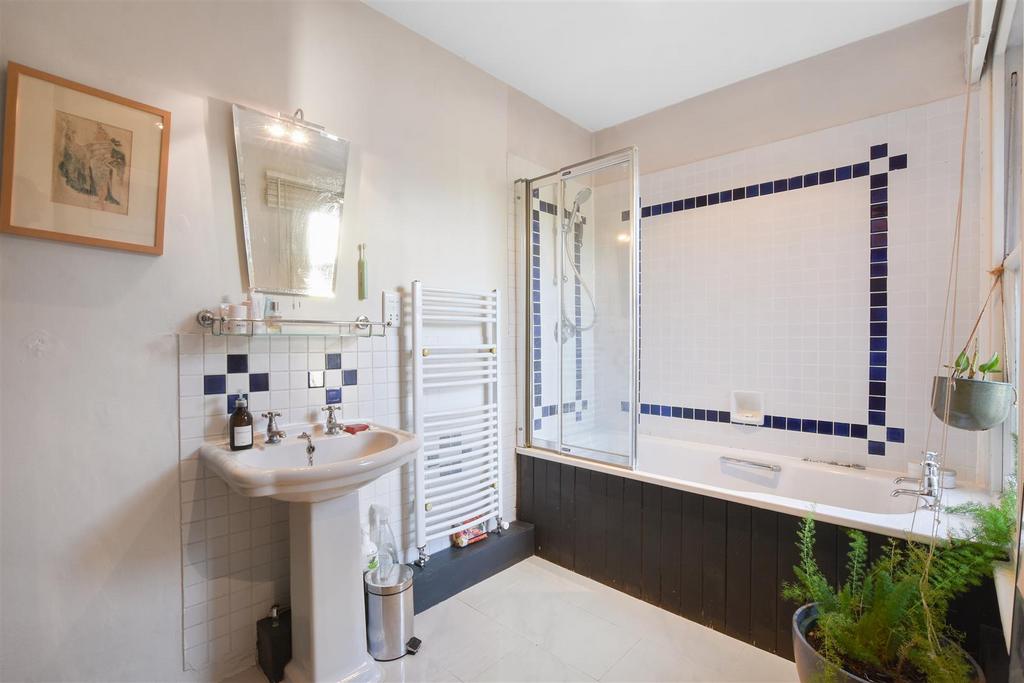 31 Brookfield Mansions - Bathroom -Original.JPG