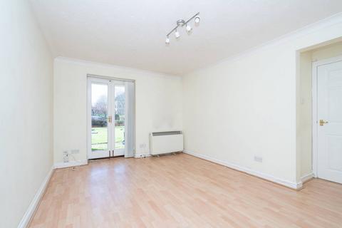 2 bedroom flat for sale, Norbury Avenue, Watford, WD24