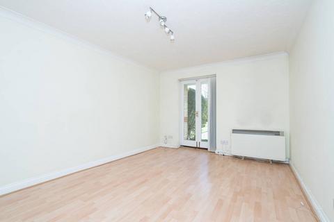 2 bedroom flat for sale, Norbury Avenue, Watford, WD24