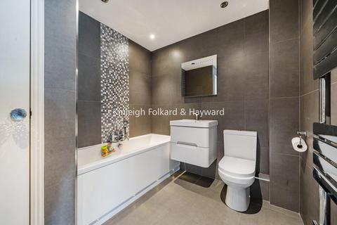 2 bedroom flat for sale, Stafford Close, Oakwood