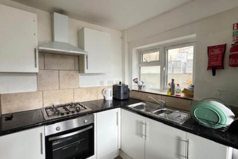 House share to rent, St`Mary Street, Newham