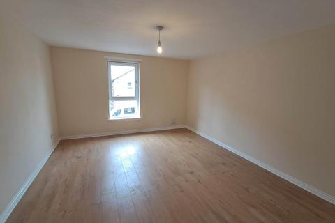 2 bedroom flat to rent, Maukinfauld Road, Glasgow